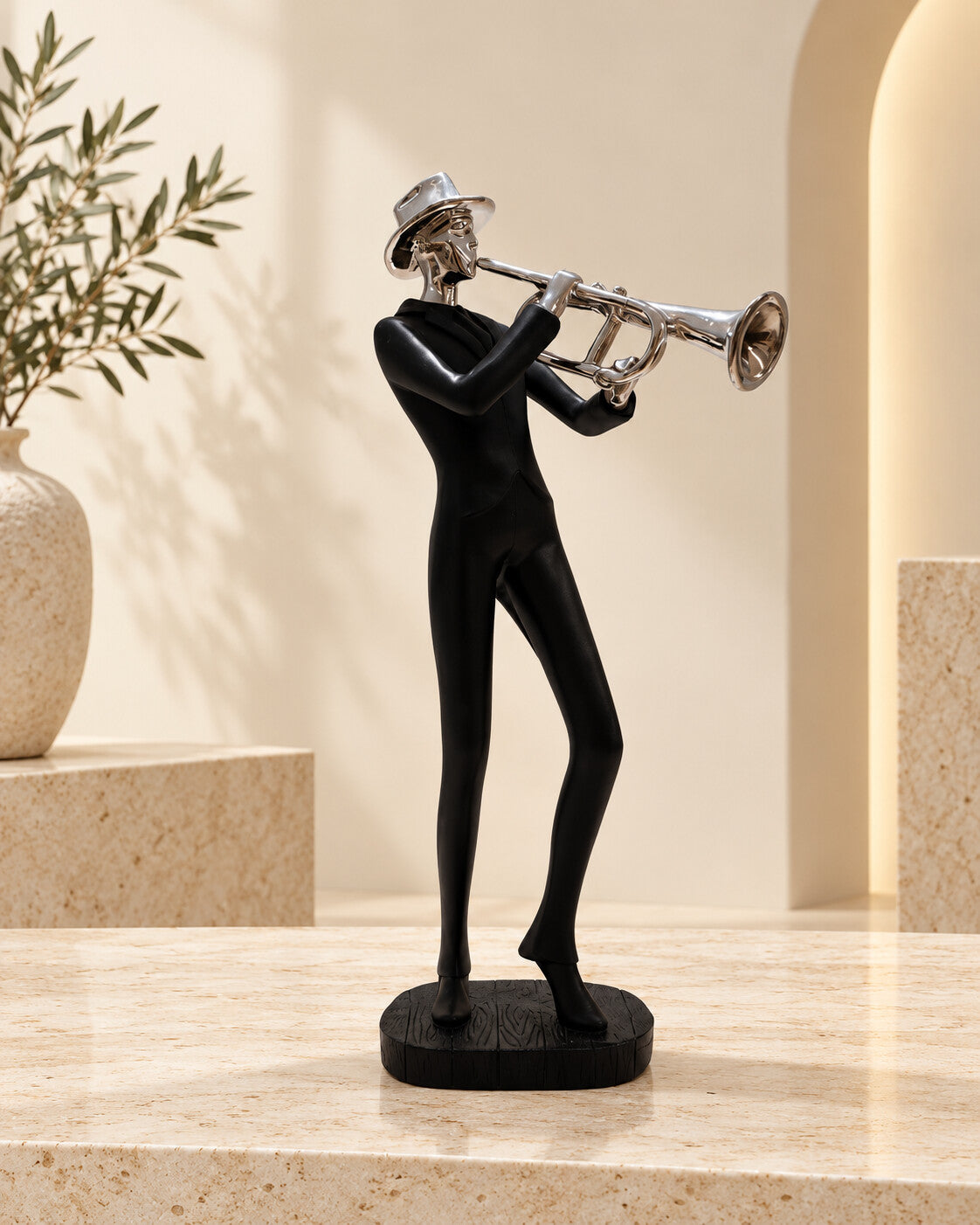 Sculpture trompettiste noire et argentée | Atlas Maison