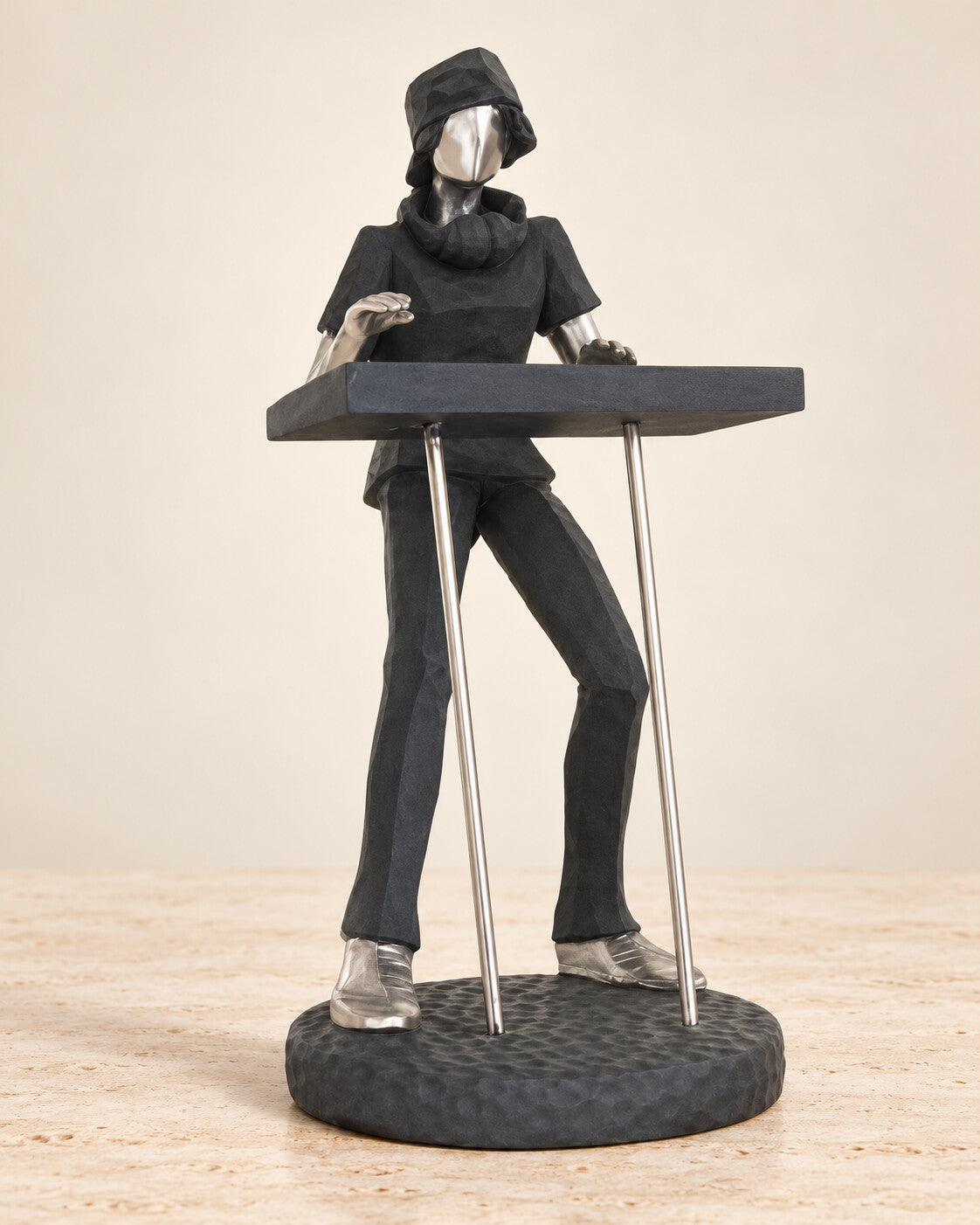 Sculpture claviériste noire et argentée | Atlas Maison