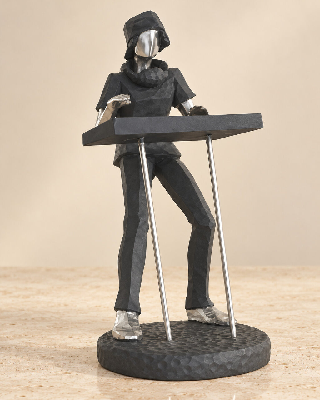 Sculpture claviériste noire et argentée | Atlas Maison