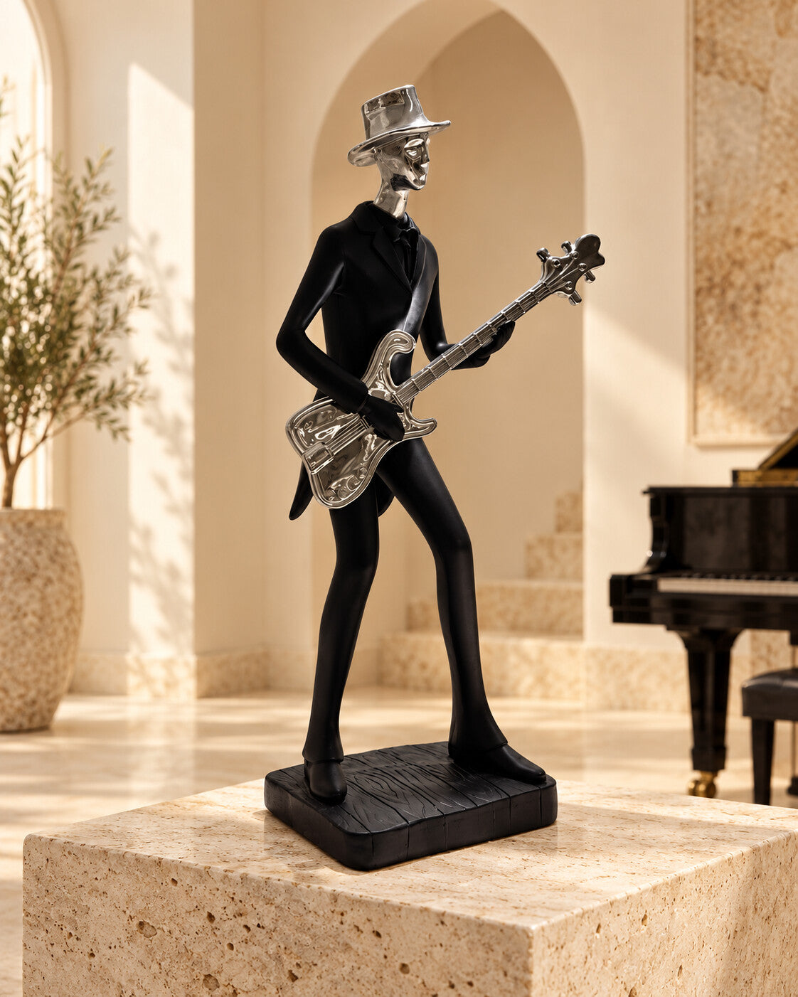 Sculpture guitariste noire et argentée | Atlas Maison