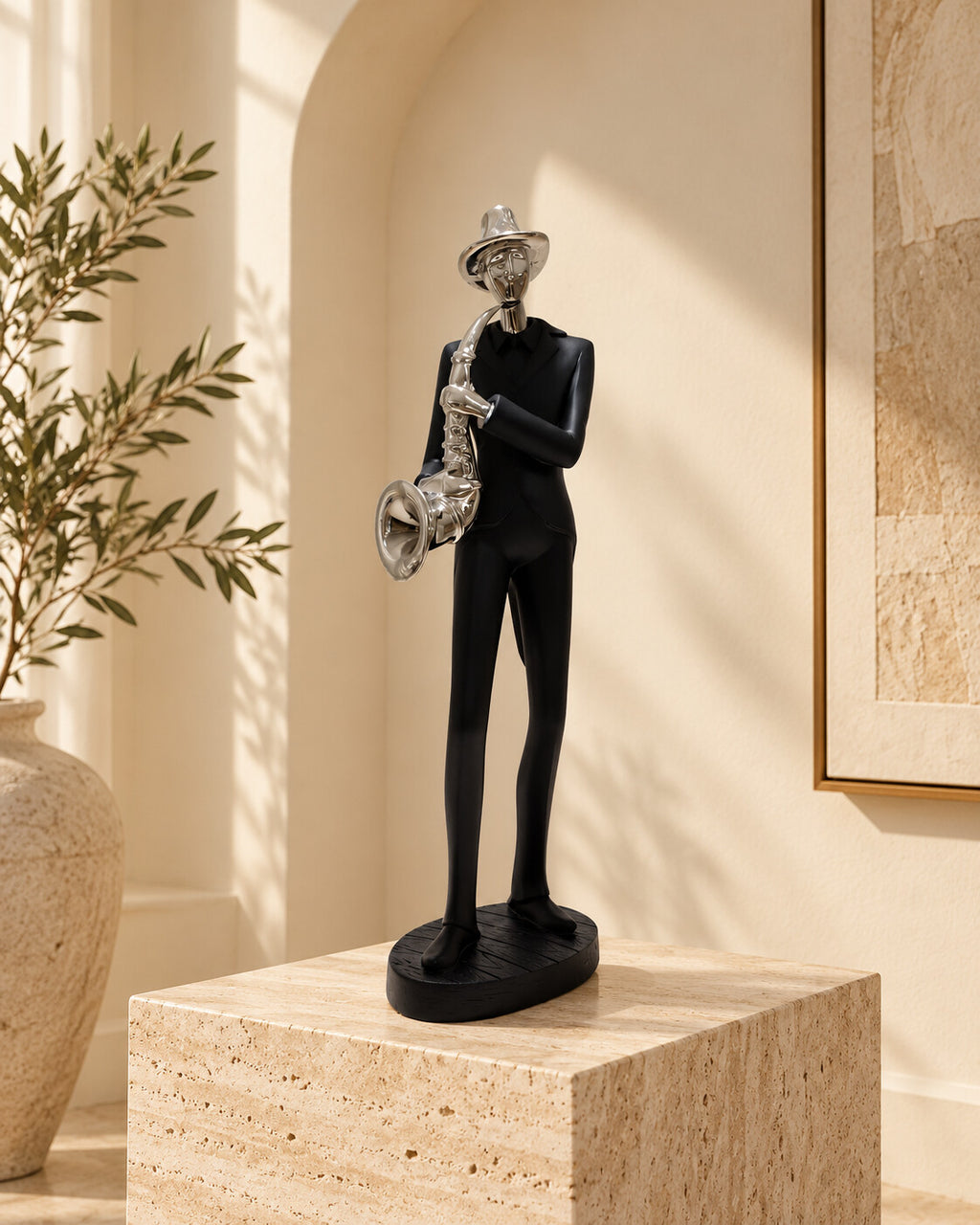 Sculpture saxophoniste noire et argentée | Atlas Maison