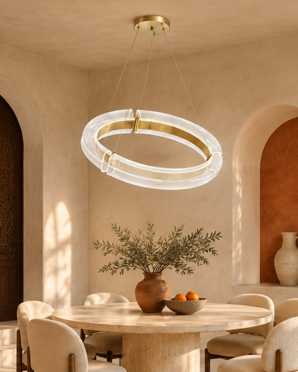 Suspension circulaire transparente dorée | Atlas Maison