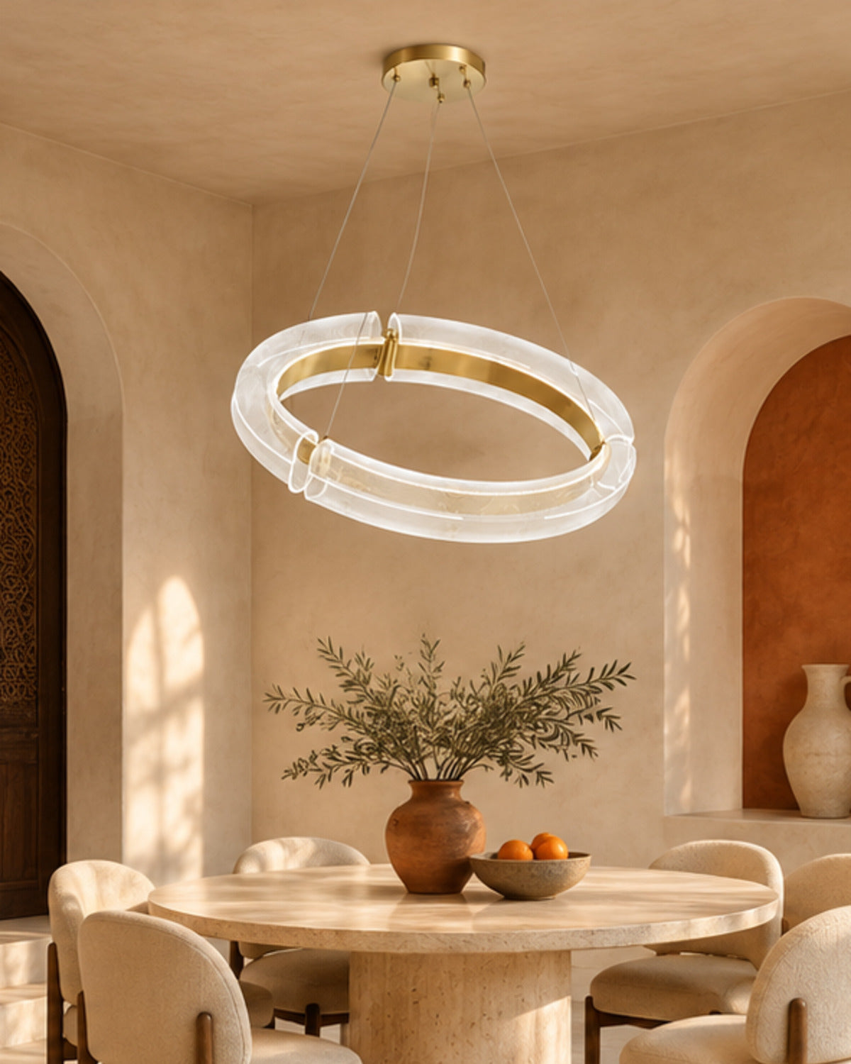 Suspension circulaire transparente dorée | Atlas Maison