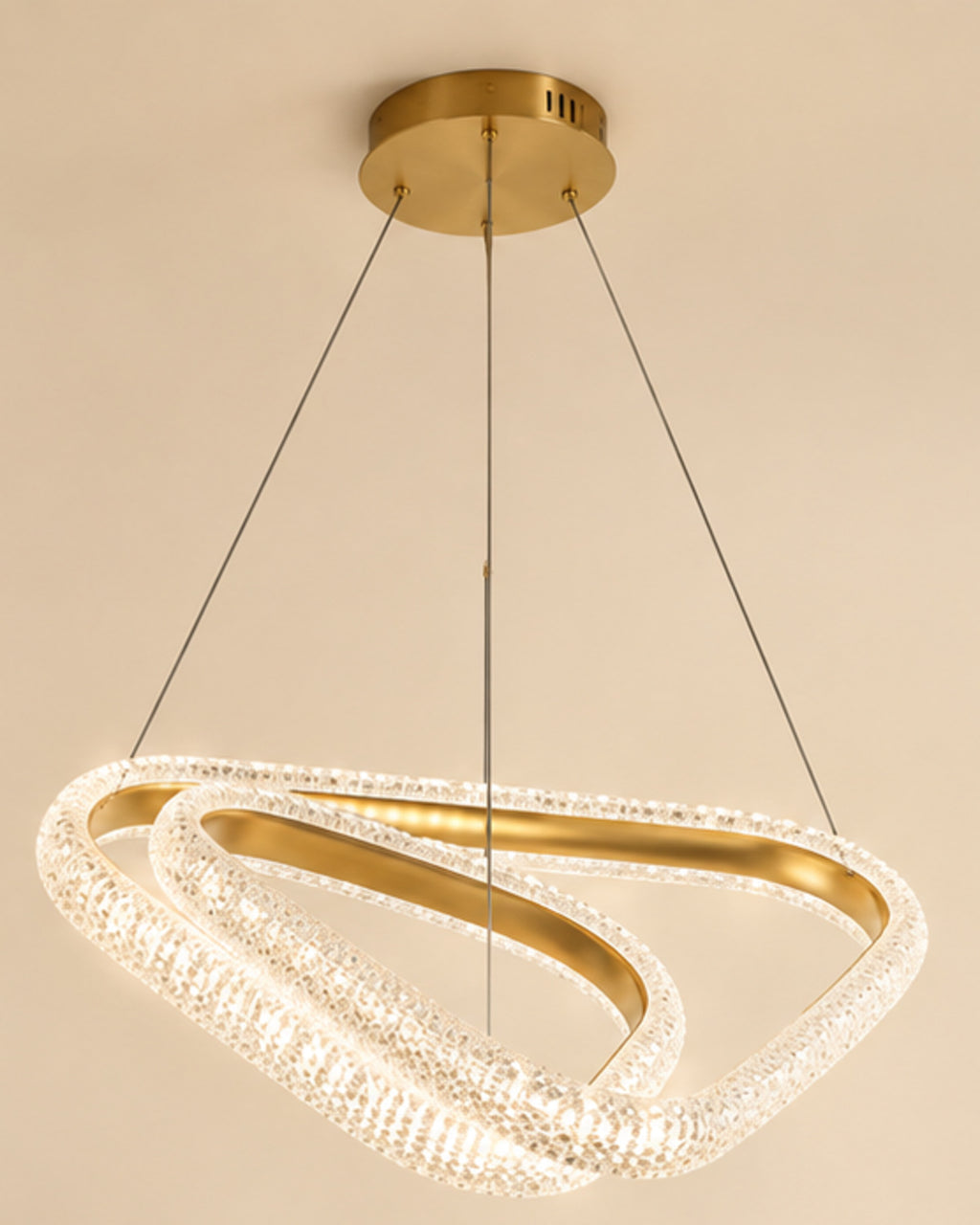 Suspension LED dorée à doubles anneaux | Atlas Maison