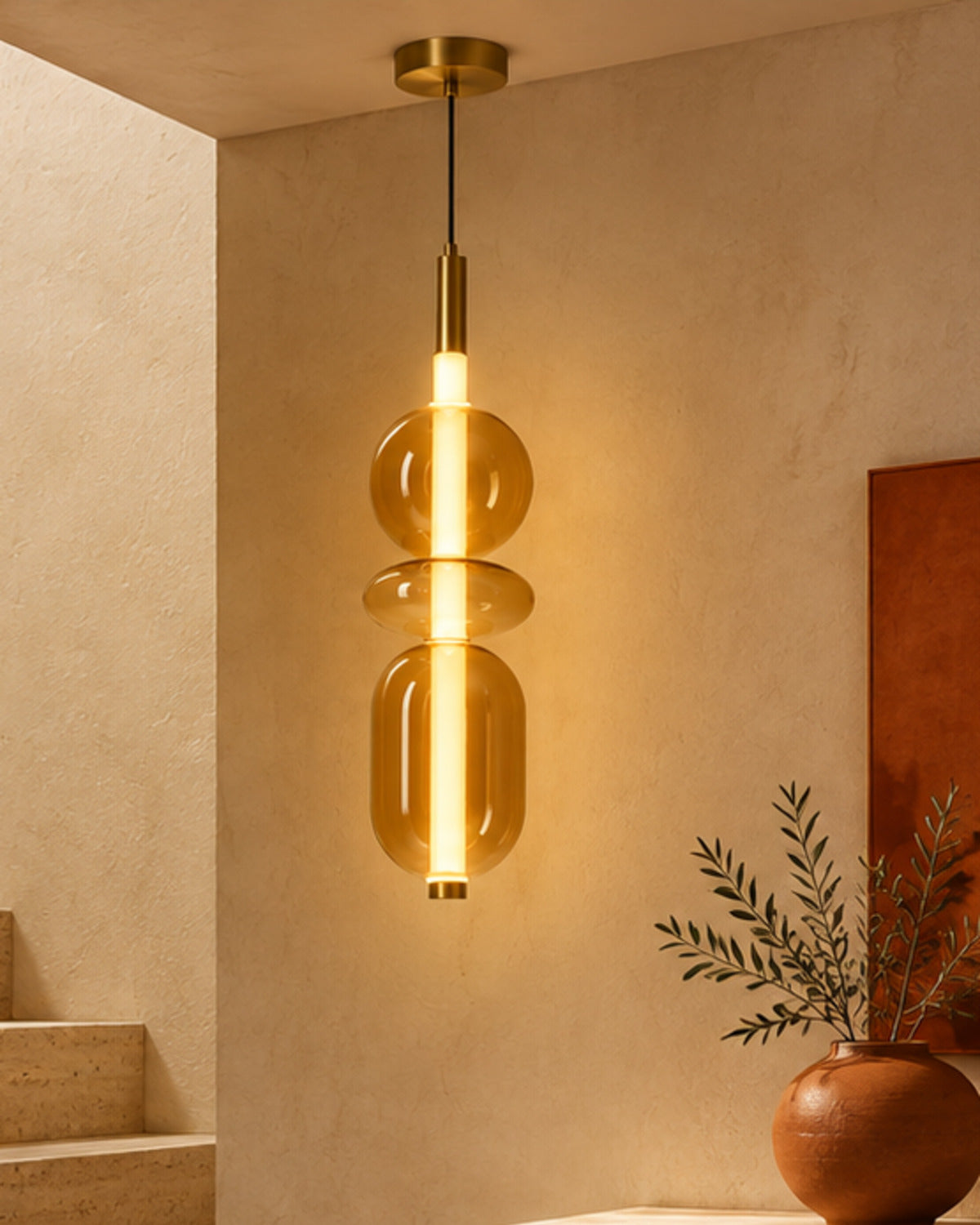 Suspension LED sculpturale en verre ambré | Atlas Maison