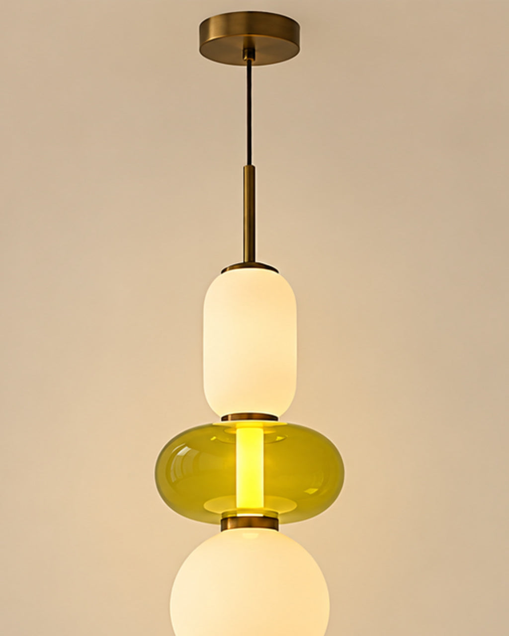 Suspension LED en verre vert olive | Atlas Maison