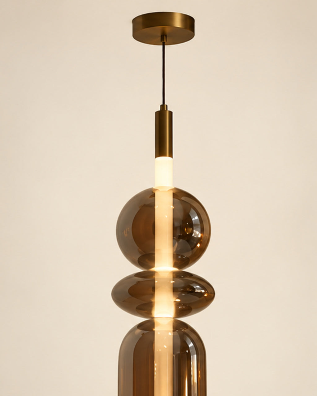 Suspension LED en verre fumé brun | Atlas Maison