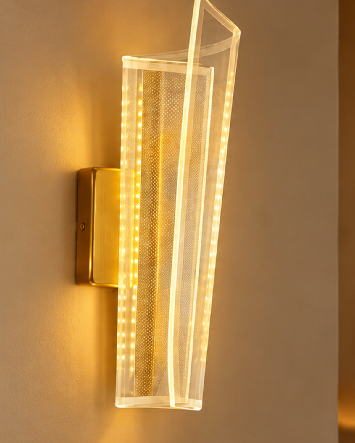 Applique murale LED dorée et transparente | Atlas Maison
