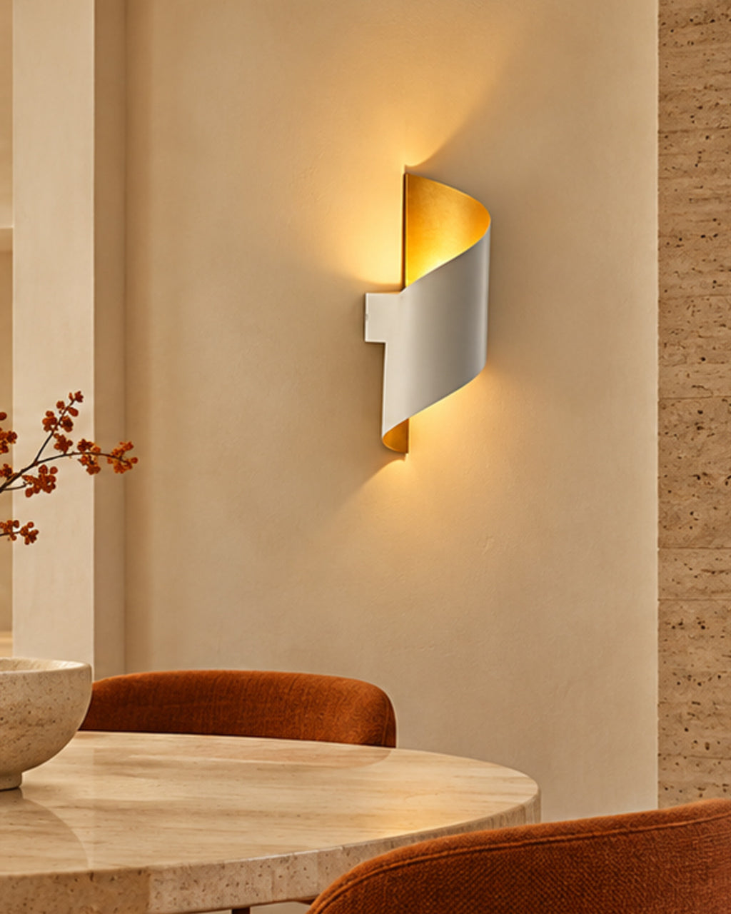 Applique murale LED blanche et dorée | Atlas Maison