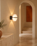 Applique murale LED noire et blanche striée | Atlas Maison